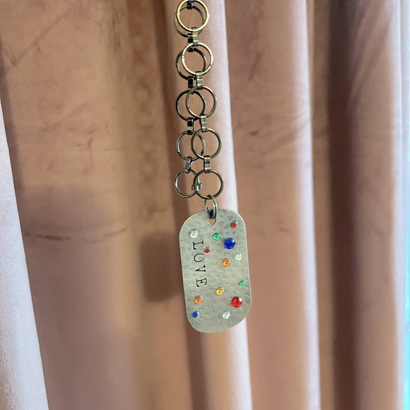 LOVE Dog Tag Necklace - Picture 3 of 3